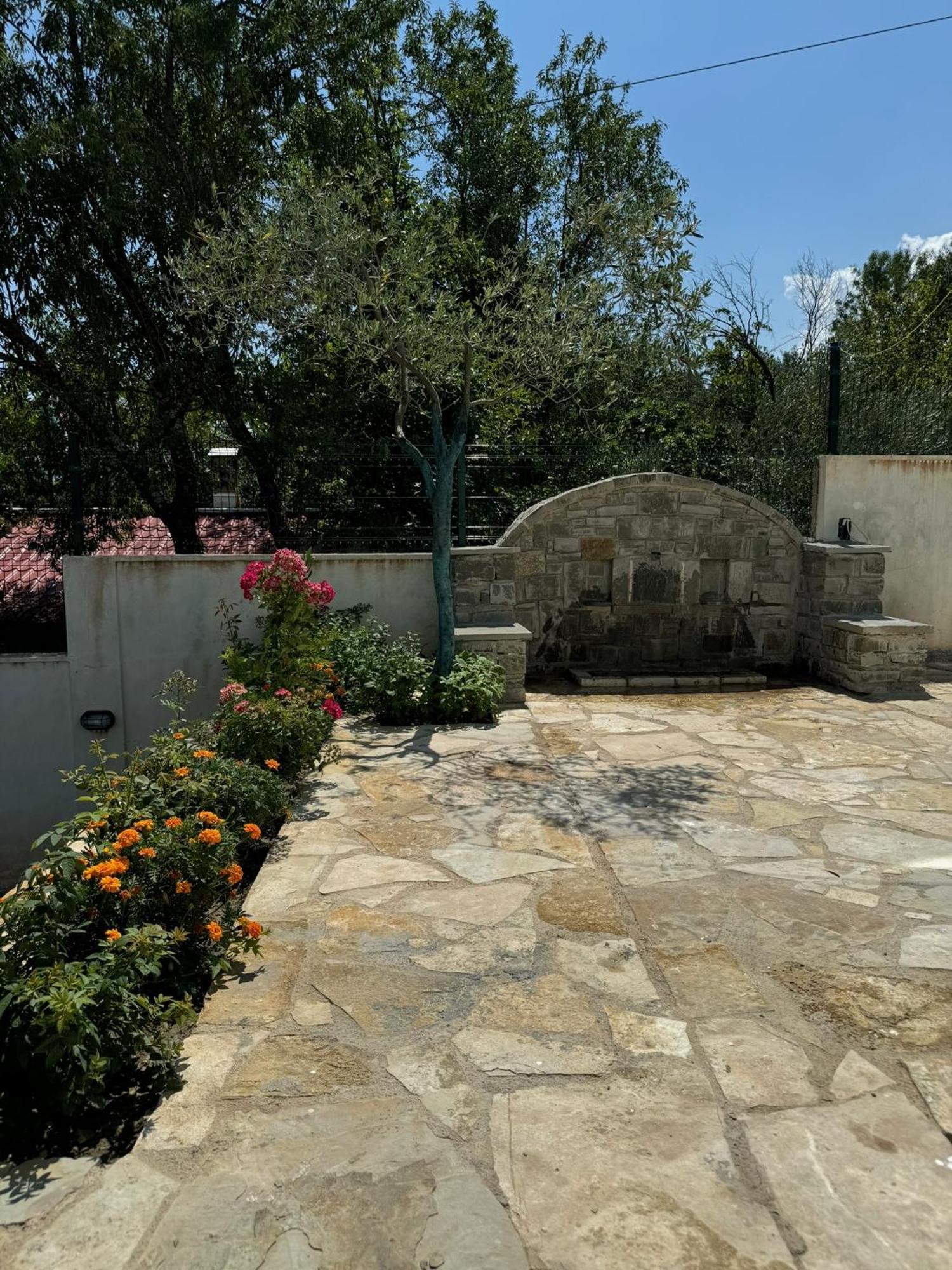 Villa Sana Rooms Permet Ngoại thất bức ảnh