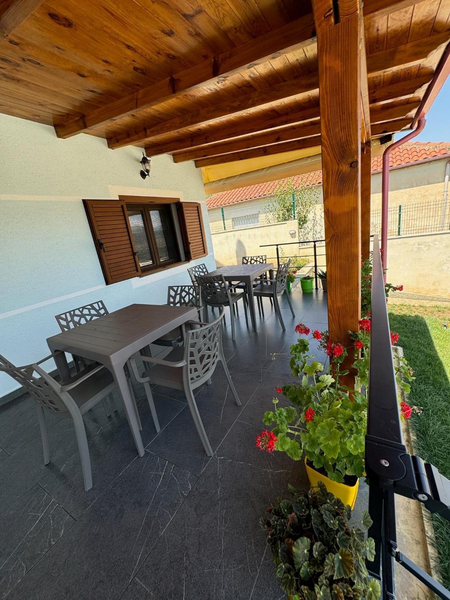 Villa Sana Rooms Permet Ngoại thất bức ảnh
